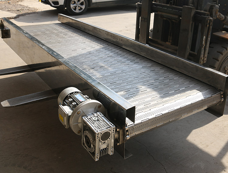 鏈板輸送機