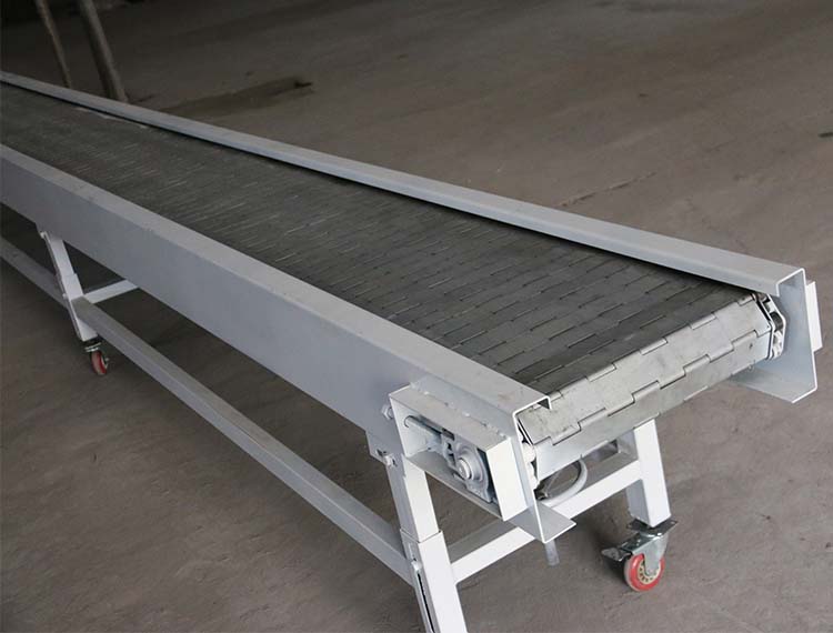 鏈板輸送機